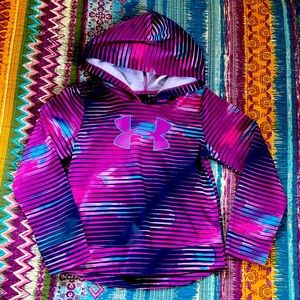 Under Armour Girls Sweatshirt.